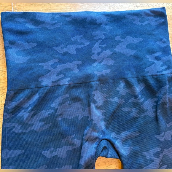 Spanx Look At Me Now High Waisted Camo Leggings Size 2XL Stretchy - Picture 10 of 14